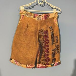 Vintage French Fryzz shorts with burlap sac and comic print. Adjustable size.